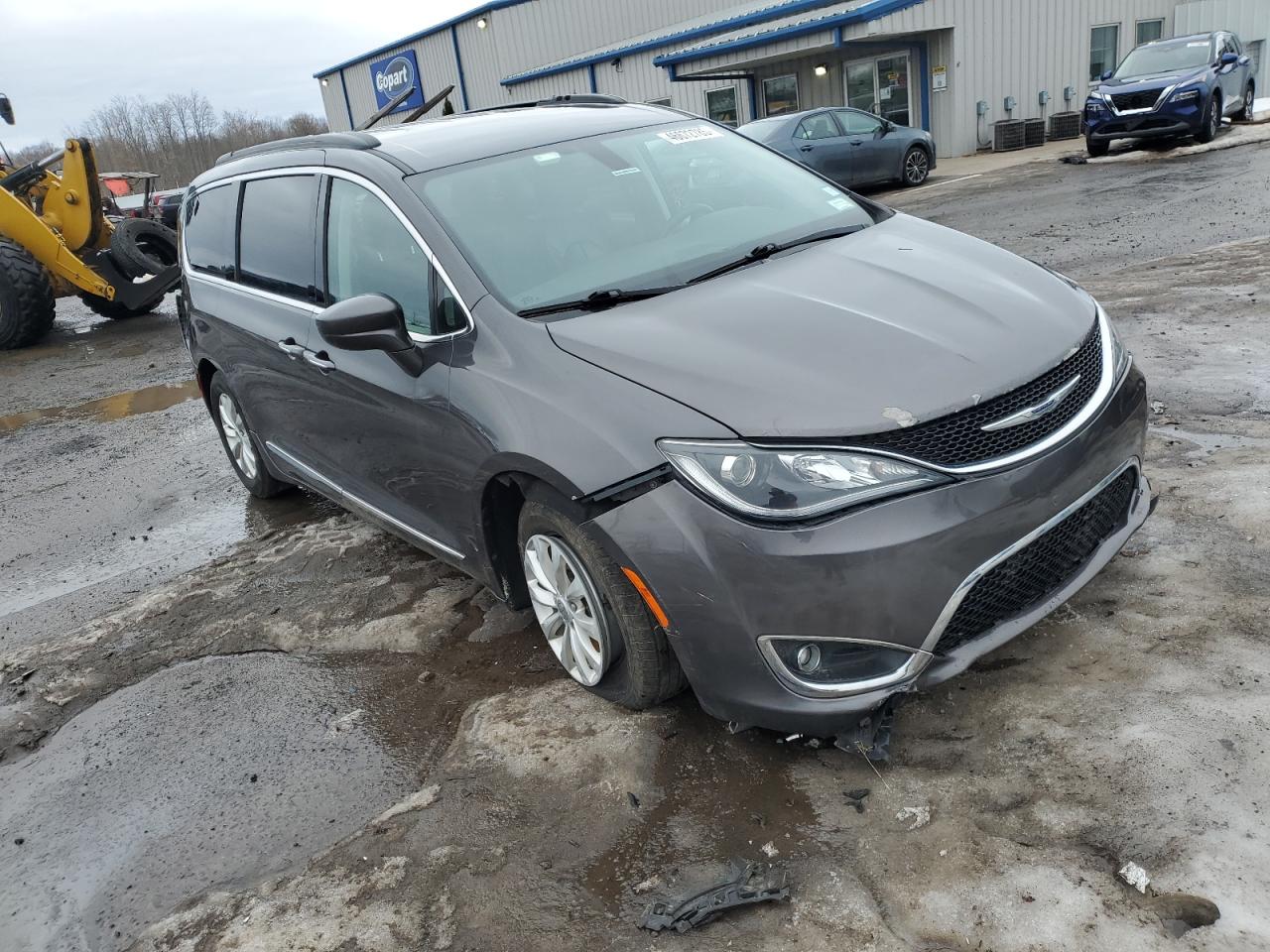 2017 Chrysler Pacifica - Image 4