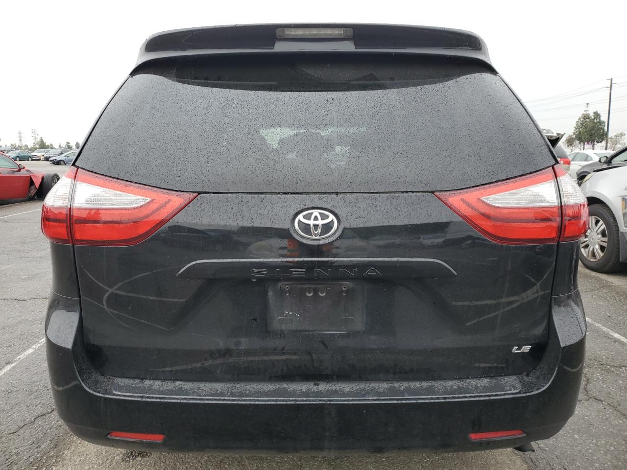 2015 Toyota Sienna - Image 6