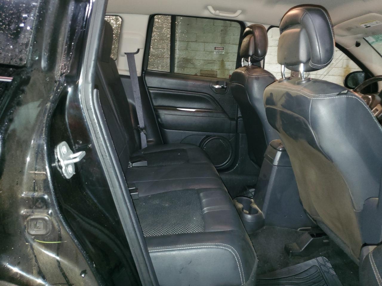 2014 Jeep Compass - Image 11