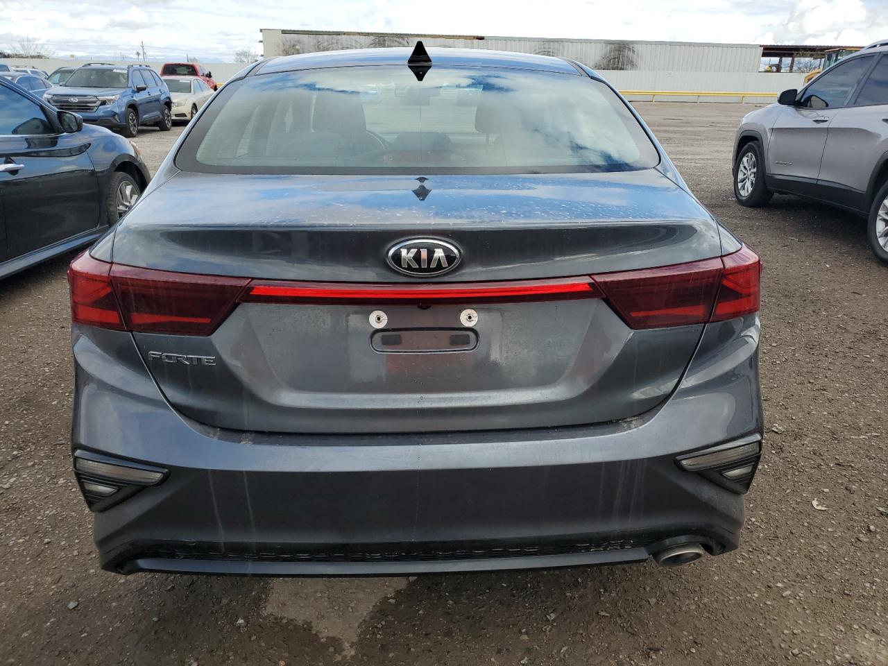 2021 Kia Forte - Image 6