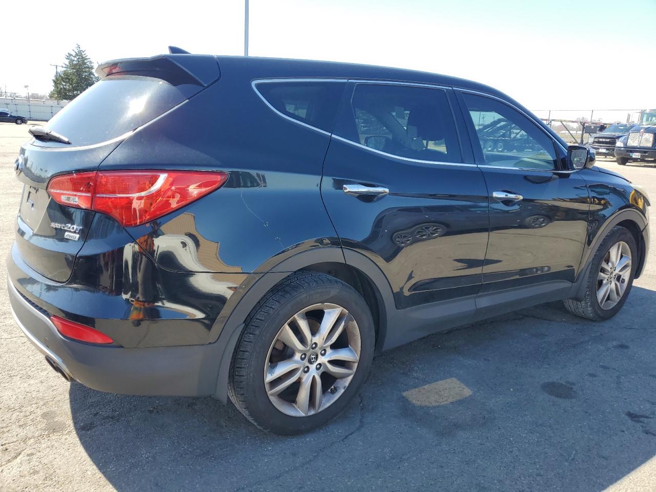 2013 Hyundai Santa Fe - Image 3