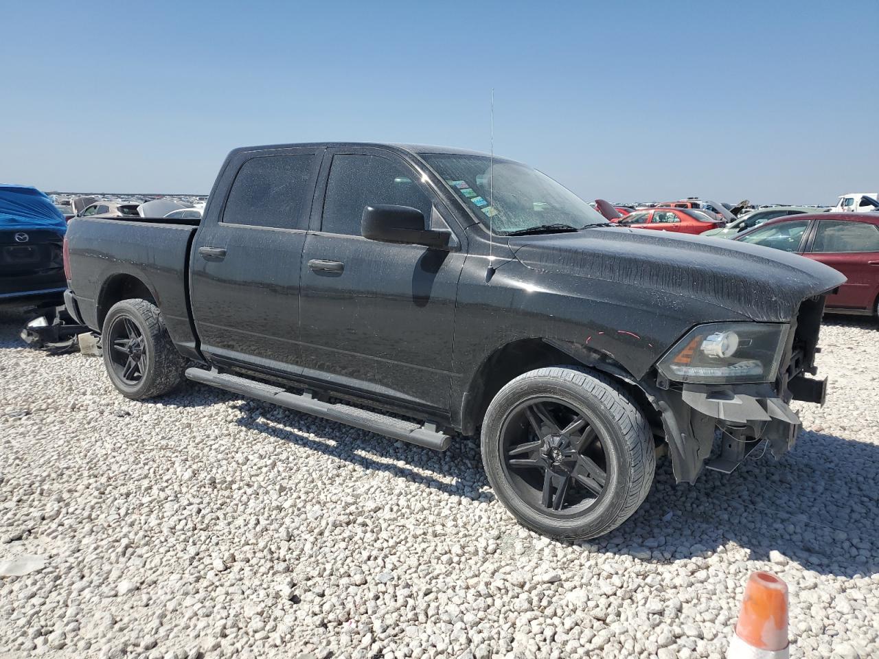 2014 RAM 1500 - Image 4