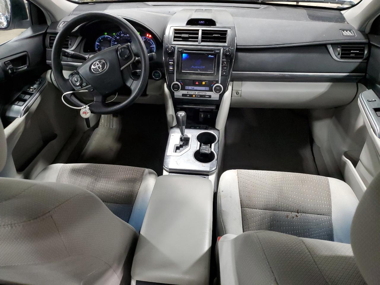 2013 Toyota Camry - Image 8