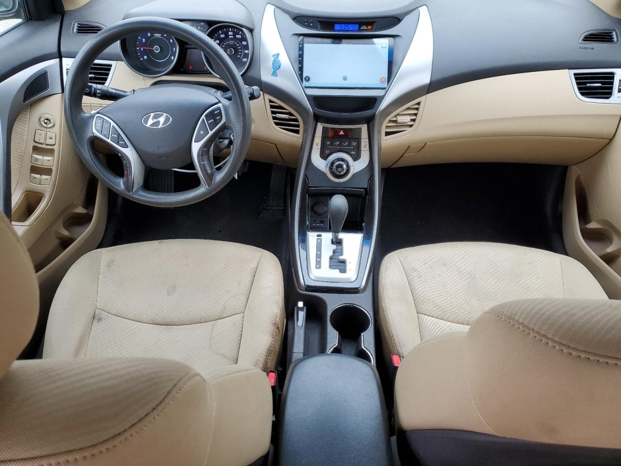 2011 Hyundai Elantra - Image 8