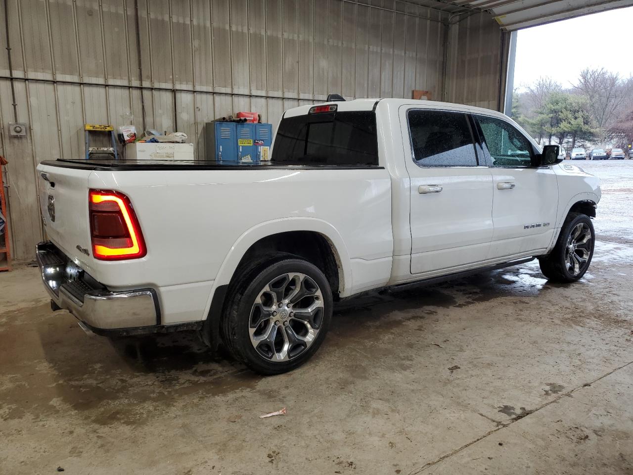 2019 RAM 1500 - Image 3