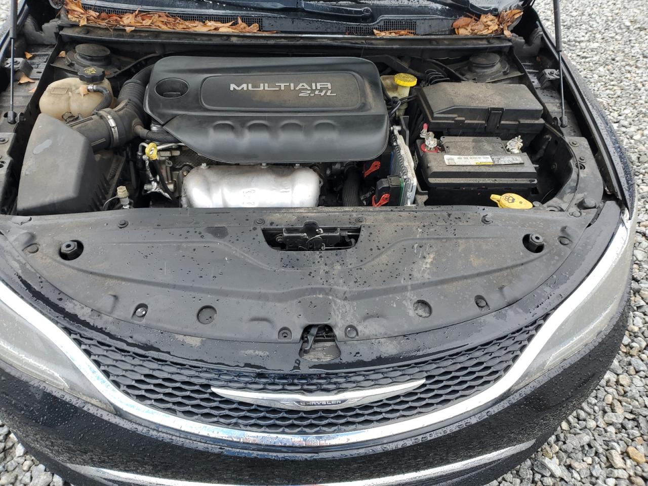 2016 Chrysler 200 - Image 11