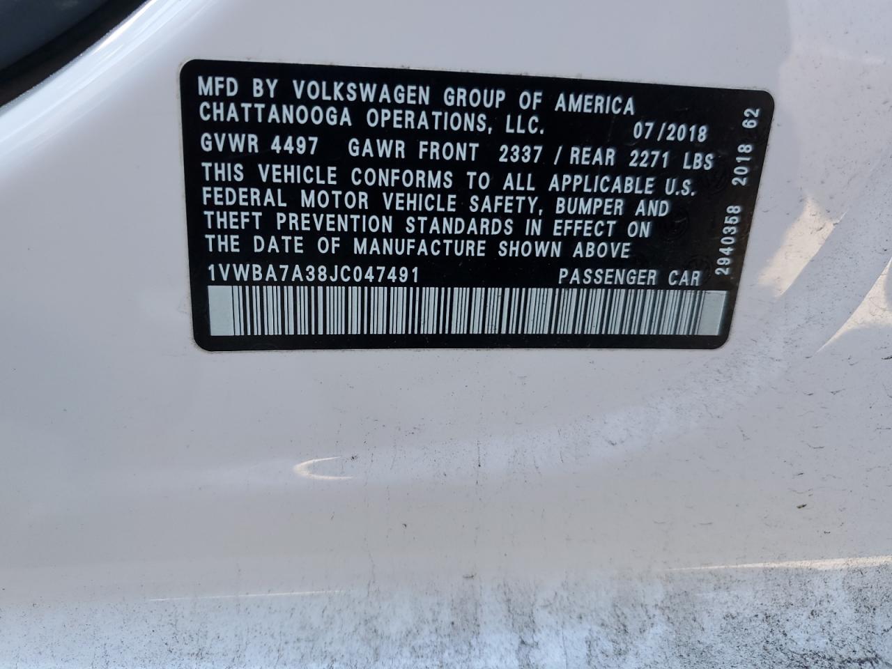 2018 Volkswagen Passat - Image 12