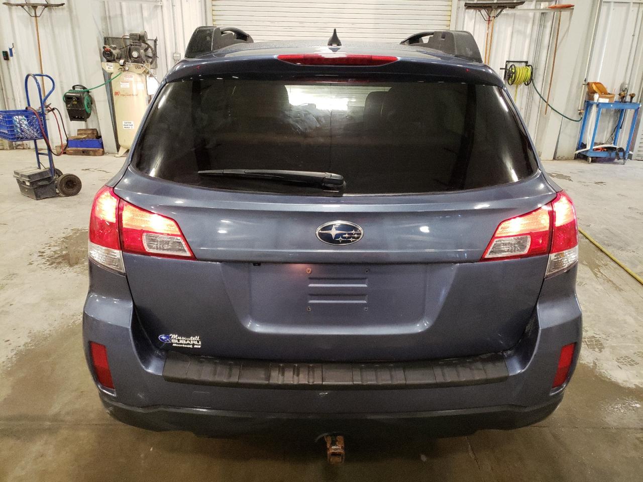 2013 Subaru Outback - Image 6