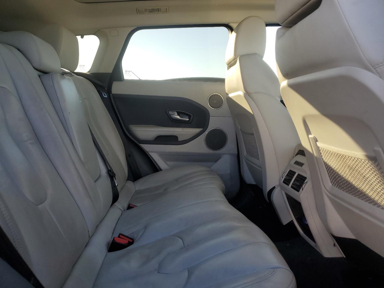 2014 Land Rover Range Rover - Image 11