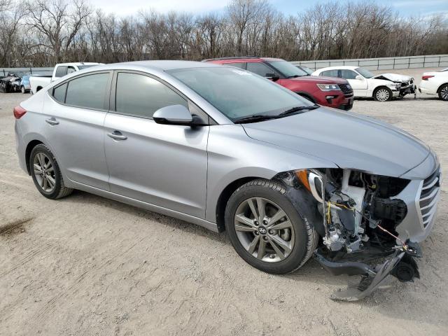  HYUNDAI ELANTRA 2017 Srebrny