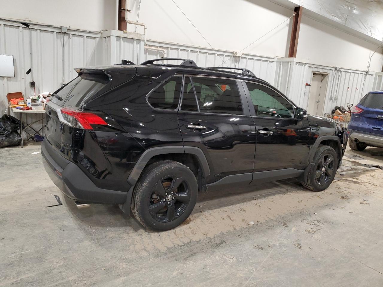 2021 Toyota RAV 4 - Image 3