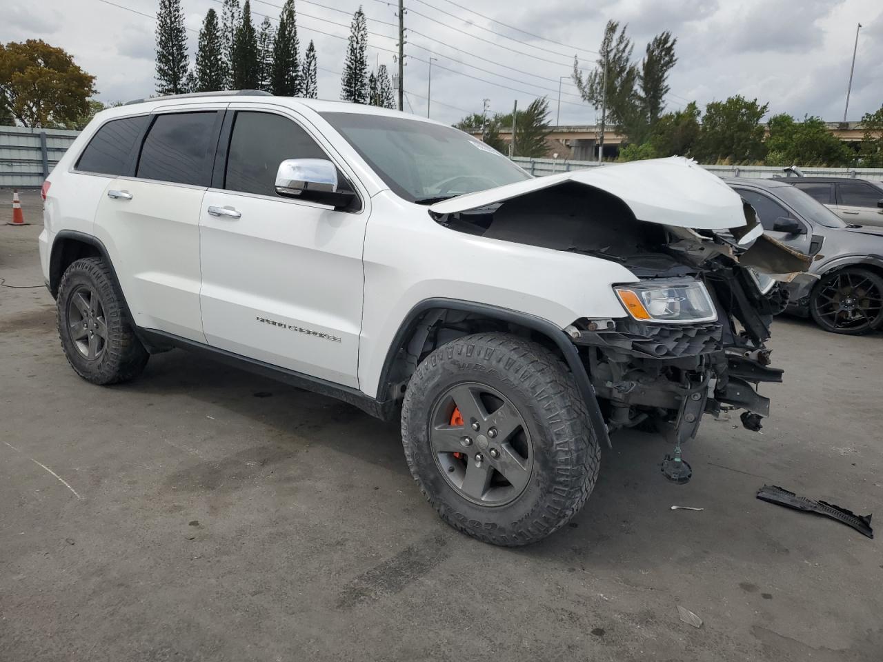 2014 Jeep Grand Cherokee - Image 4