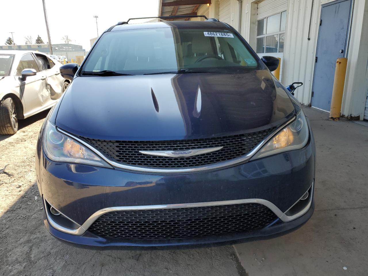 2017 Chrysler Pacifica - Image 5