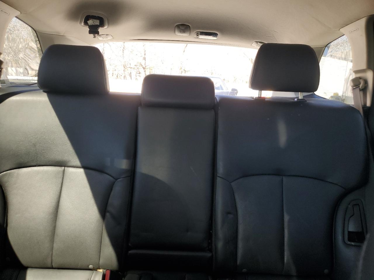 2014 Subaru Outback - Image 10