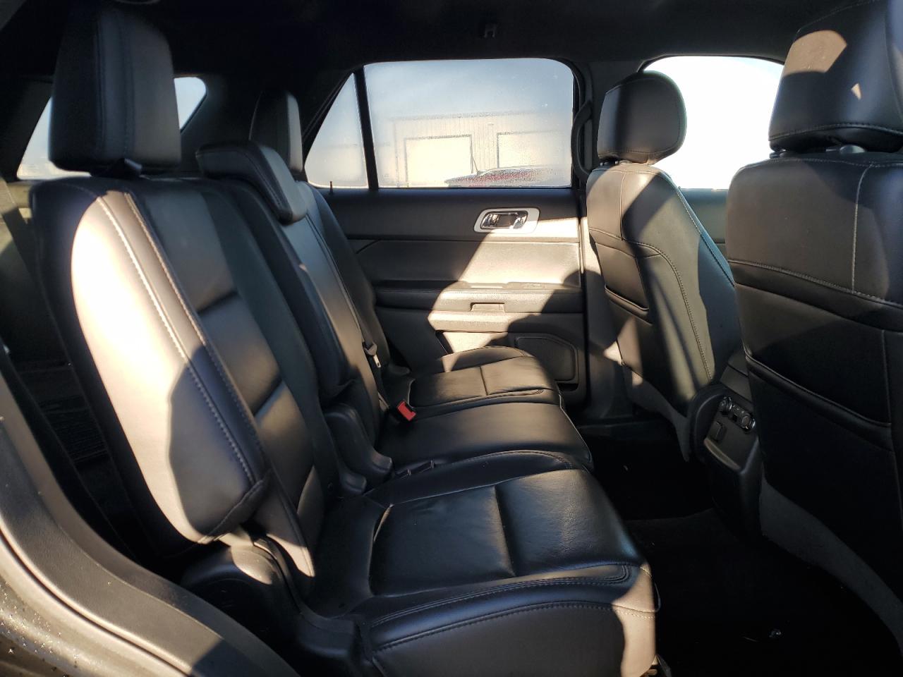 2013 Ford Explorer - Image 11