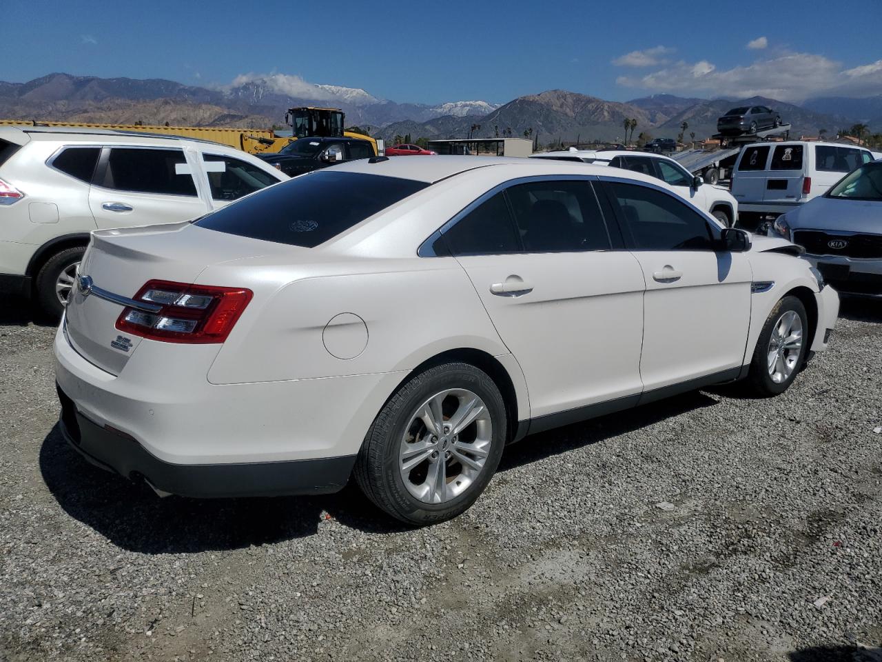 2013 Ford Taurus - Image 3