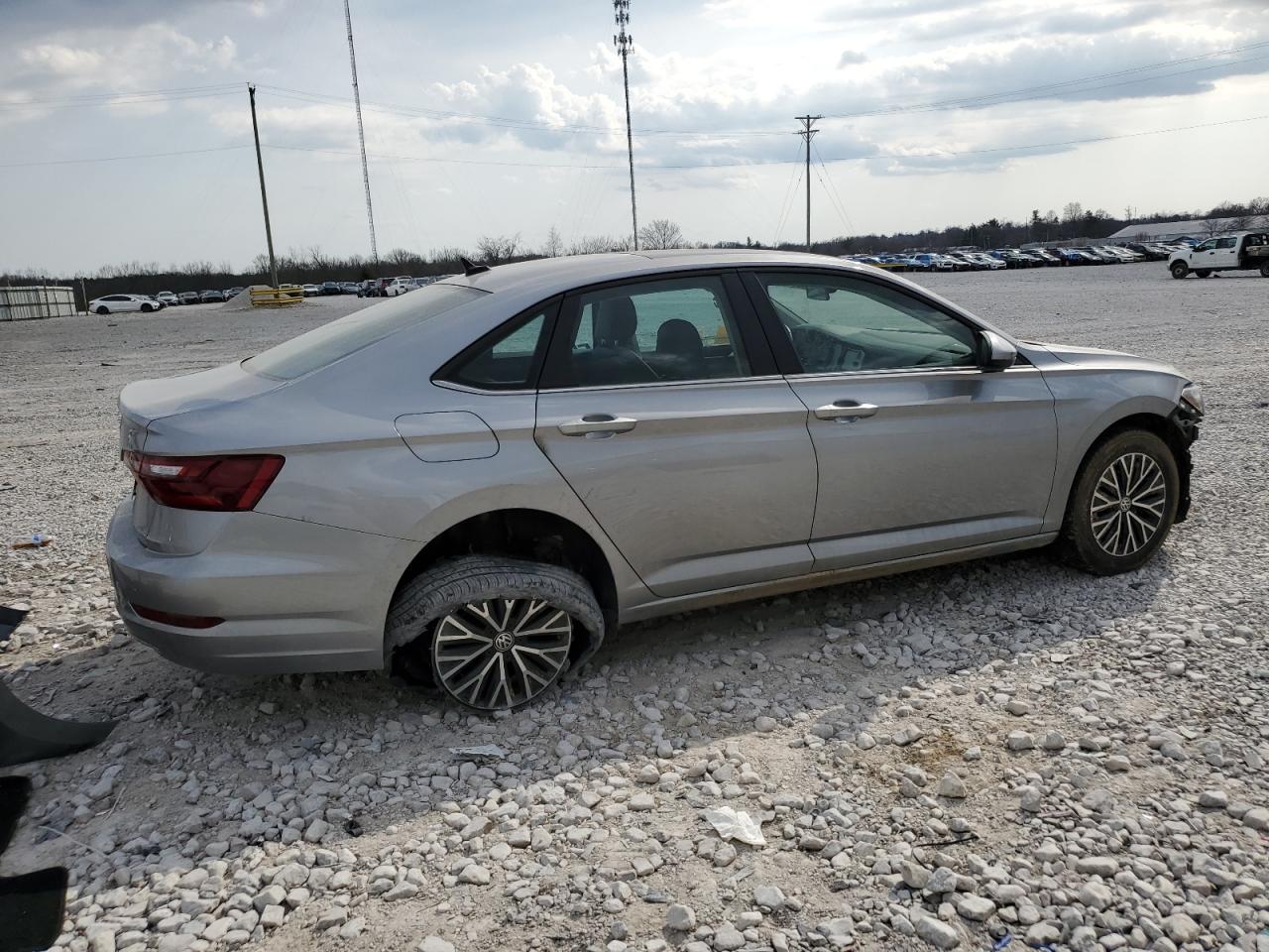 2021 Volkswagen Jetta - Image 3