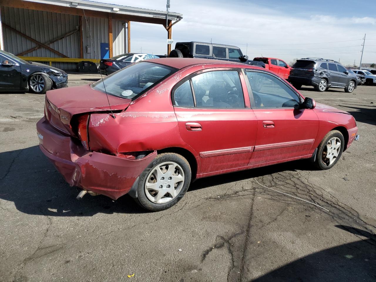 2004 Hyundai Elantra - Image 3