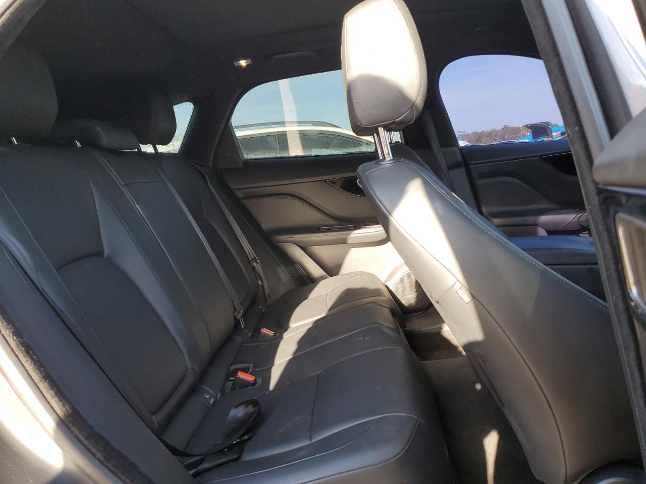 2017 Jaguar F-Pace - Image 11