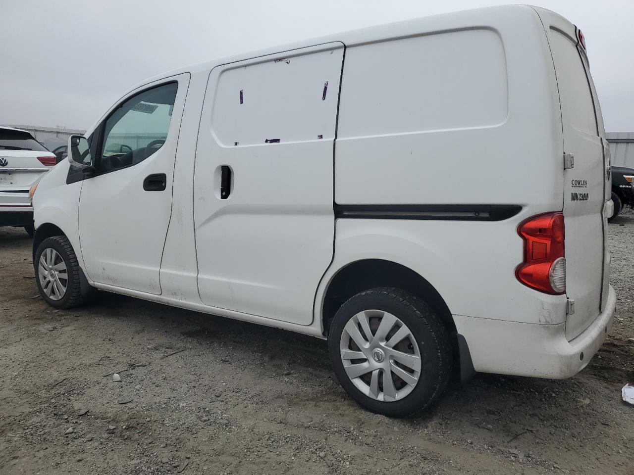 2015 Nissan NV - Image 2