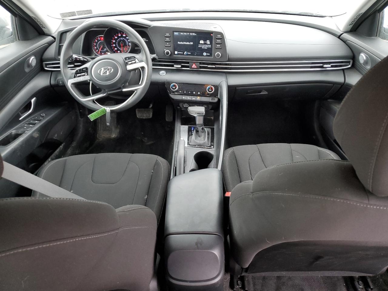 2021 Hyundai Elantra - Image 8