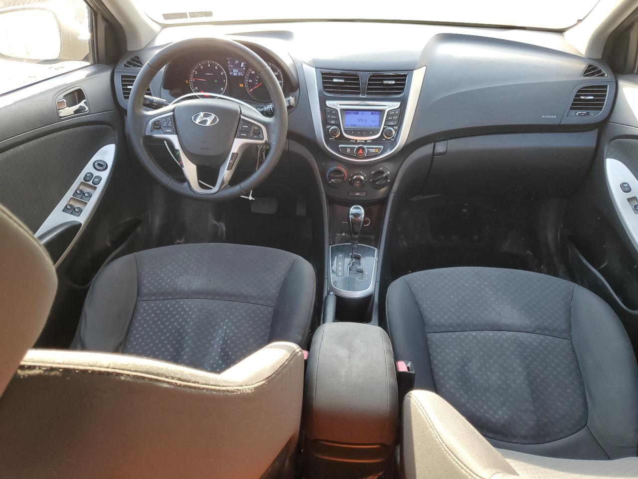 2013 Hyundai Accent - Image 8