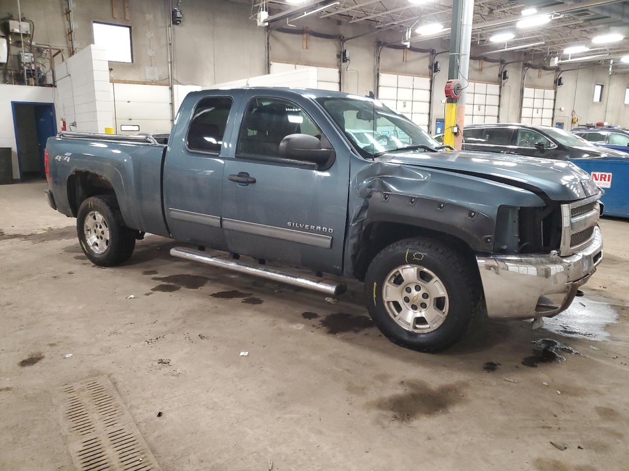 2013 Chevrolet Silverado - Image 4