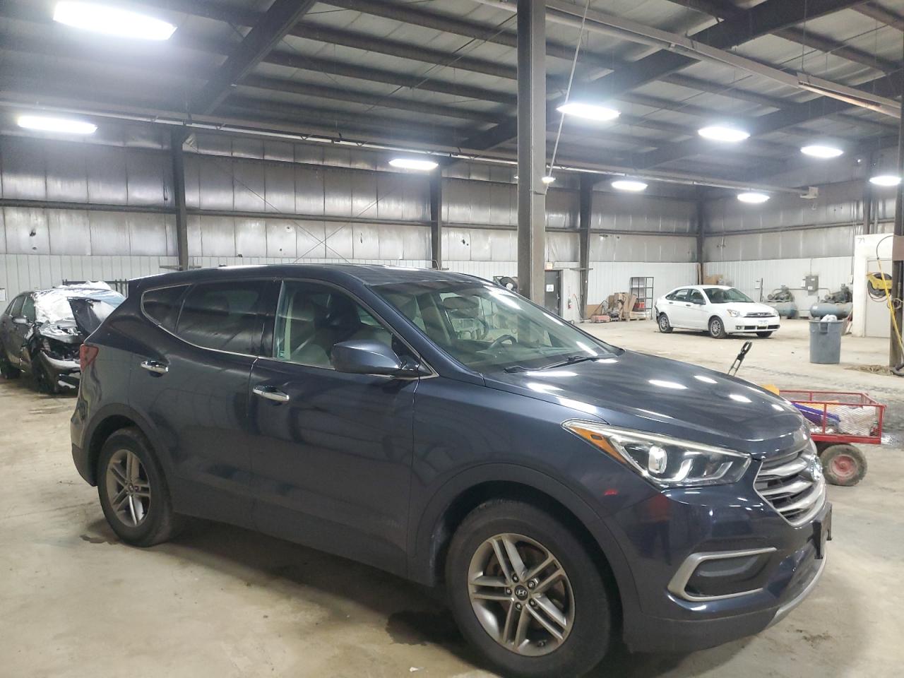 2017 Hyundai Santa Fe - Image 4