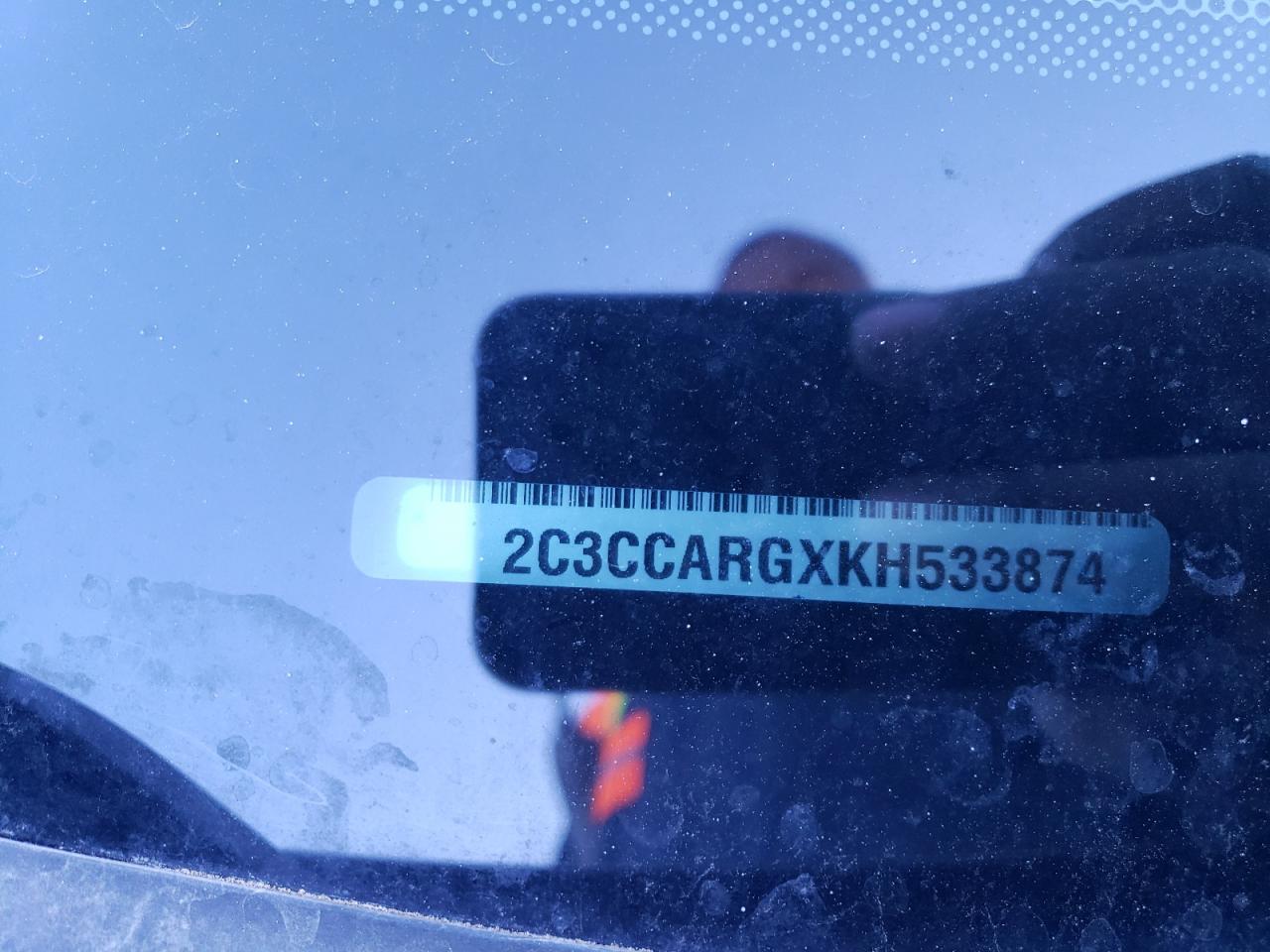 2019 Chrysler 300 - Image 14