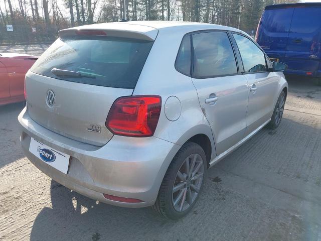 2015 VOLKSWAGEN POLO SE DE