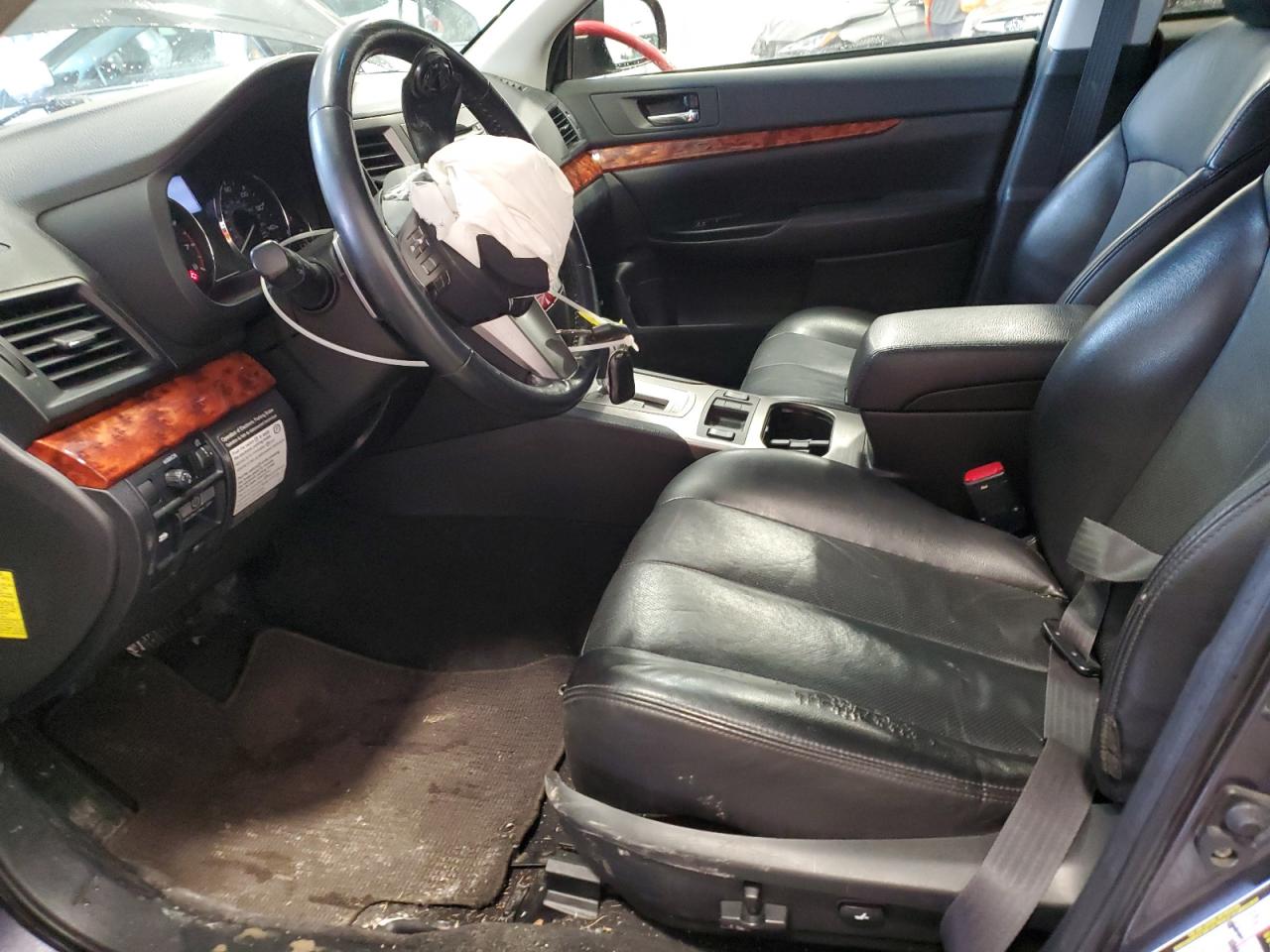 2010 Subaru Outback - Image 7