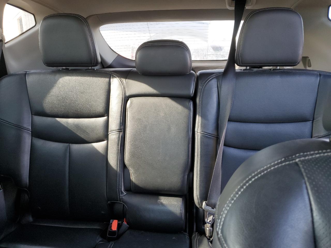 2015 Nissan Murano - Image 10