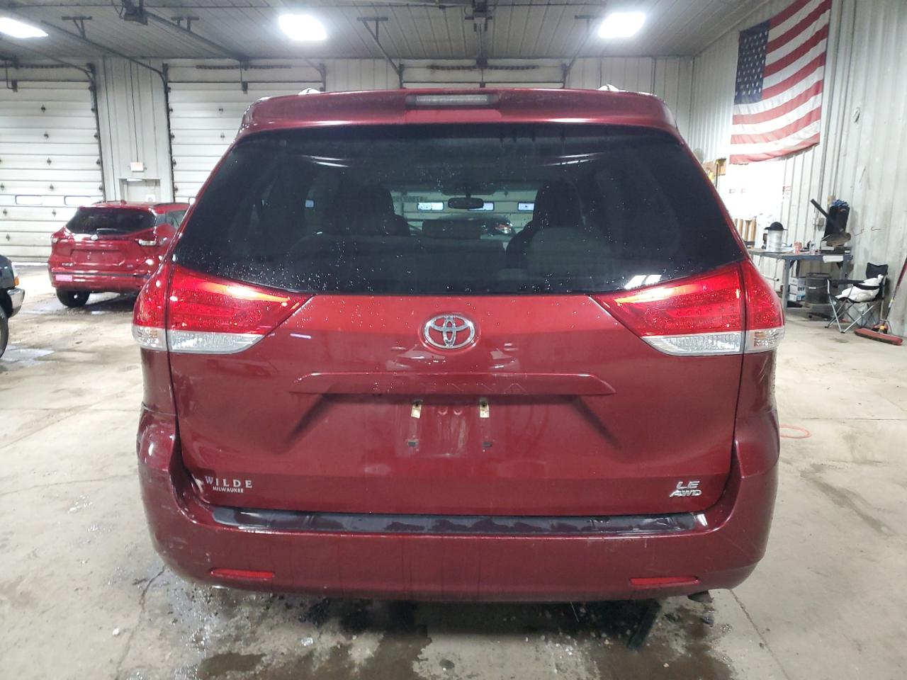 2013 Toyota Sienna - Image 6