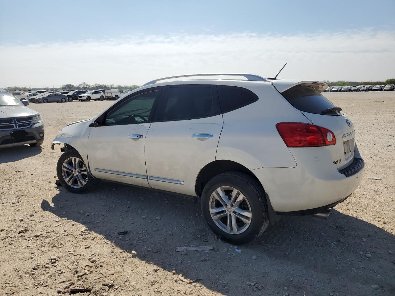 2013 Nissan Rogue - Image 2