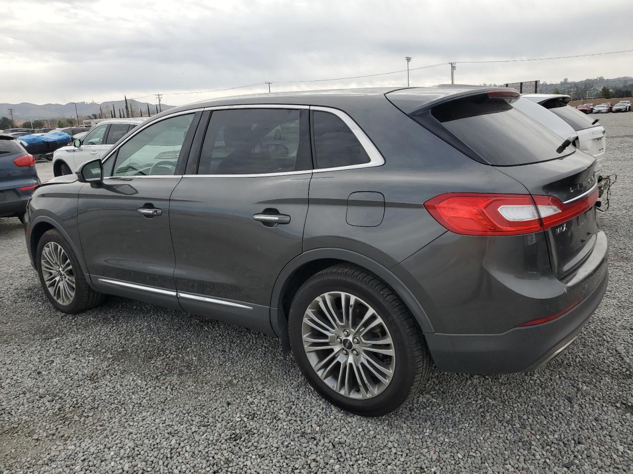 2018 Lincoln MKX - Image 2