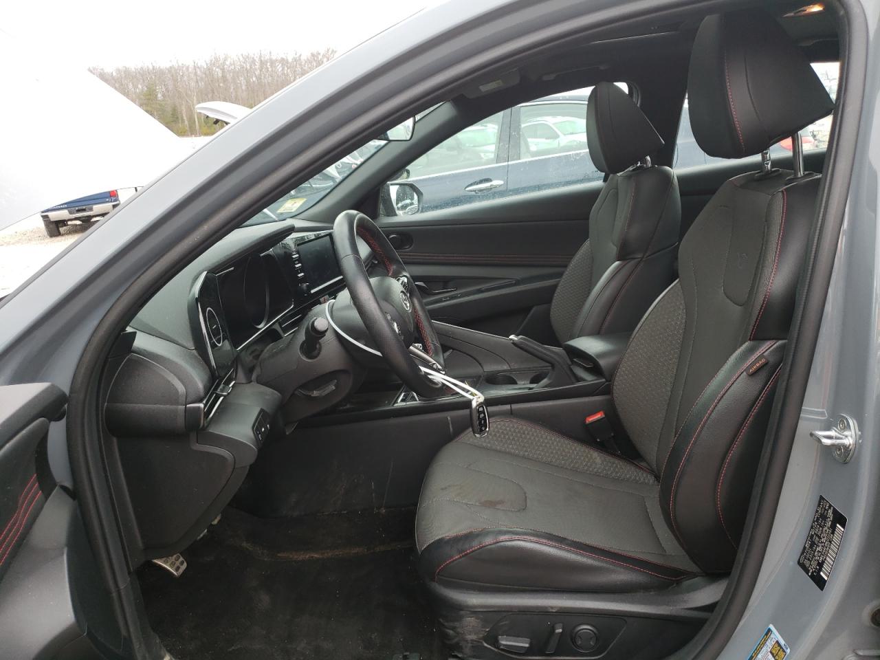 2022 Hyundai Elantra - Image 7