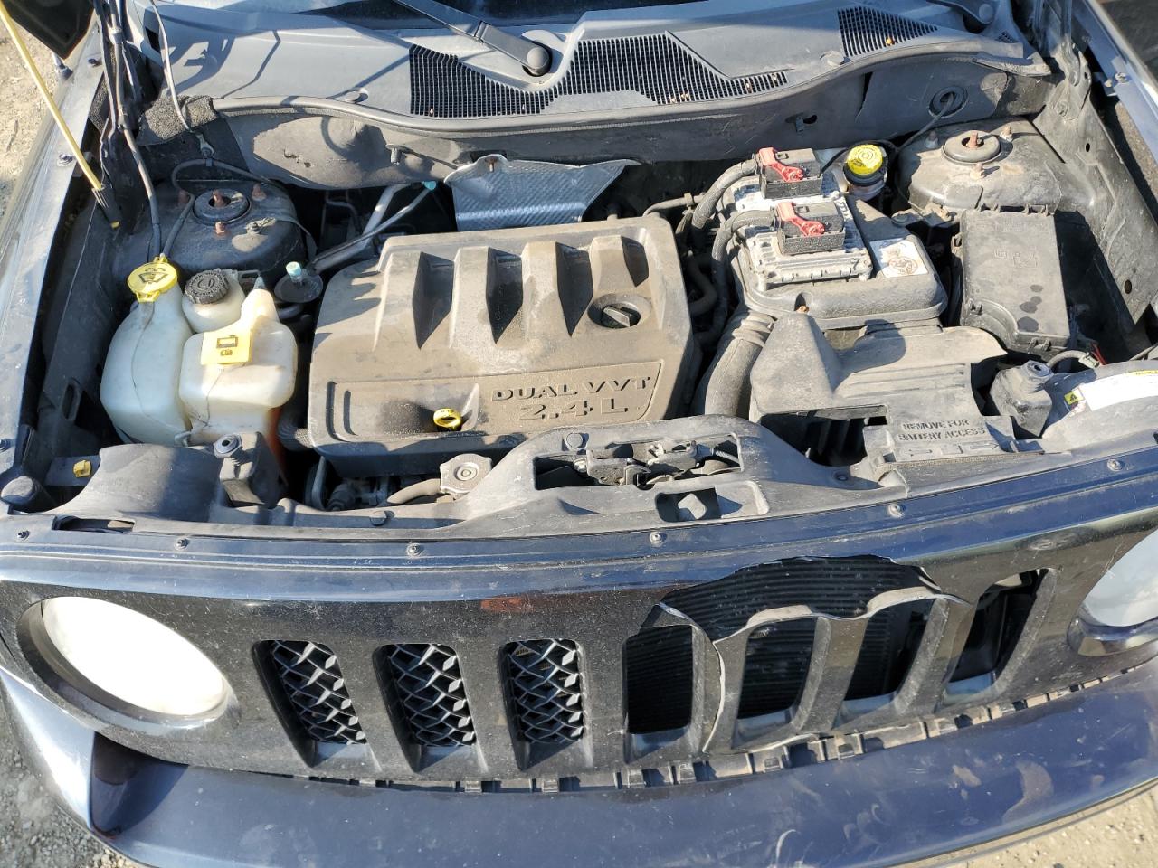 2012 Jeep Liberty (Patriot) - Image 14