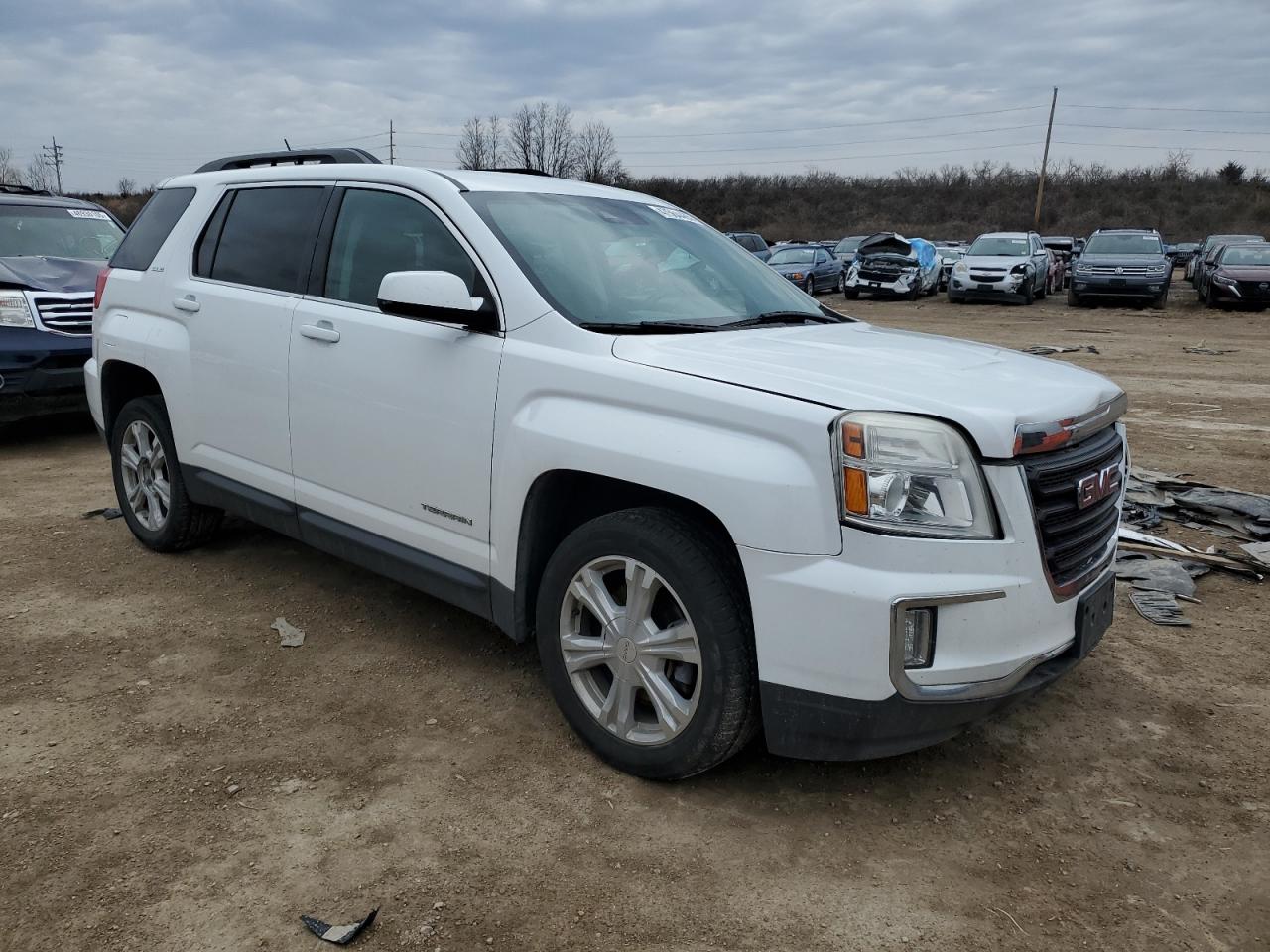 2017 GMC Terrain - Image 4