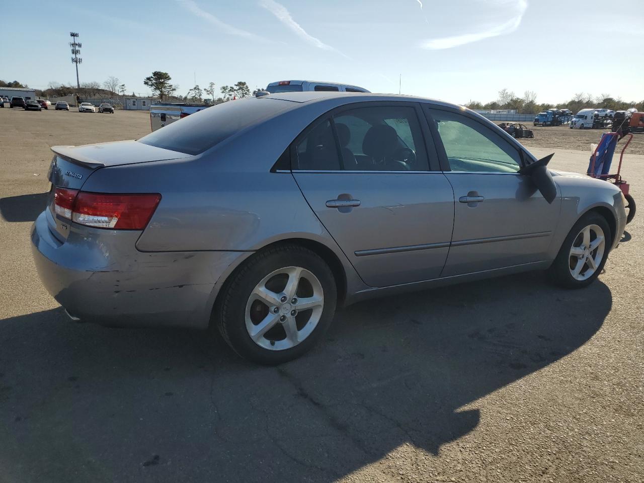 2008 Hyundai Sonata - Image 3