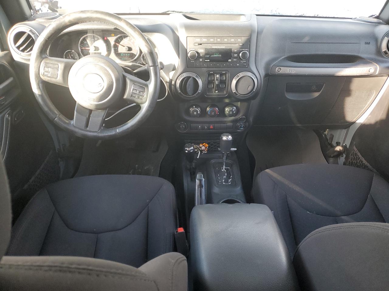 2015 Jeep Wrangler - Image 8