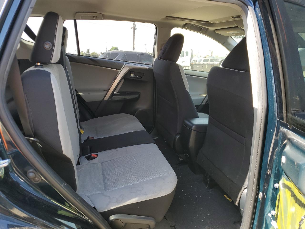 2018 Toyota RAV 4 - Image 11