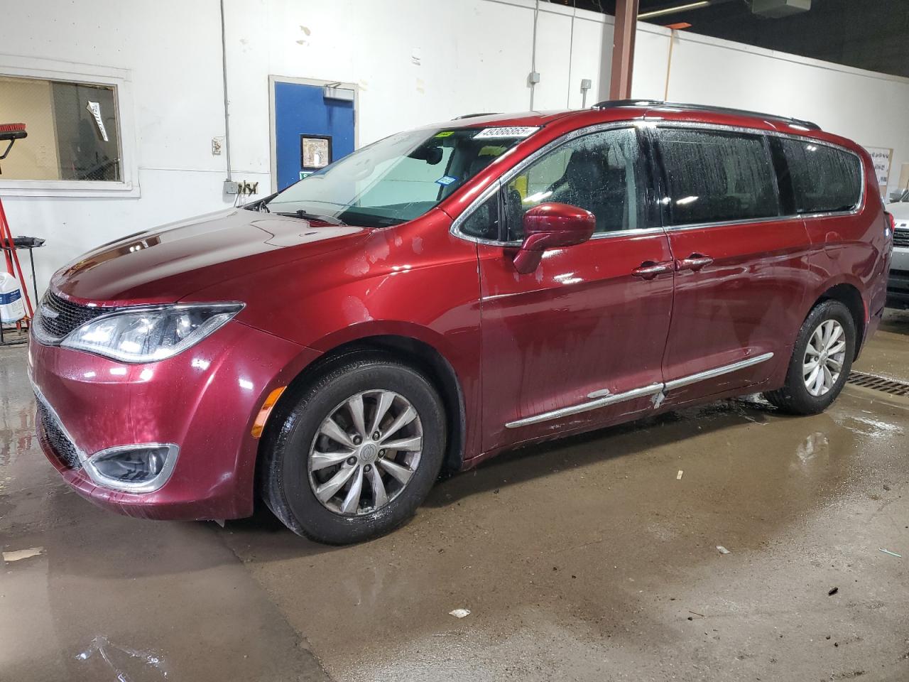 2017 Chrysler Pacifica - Image 1