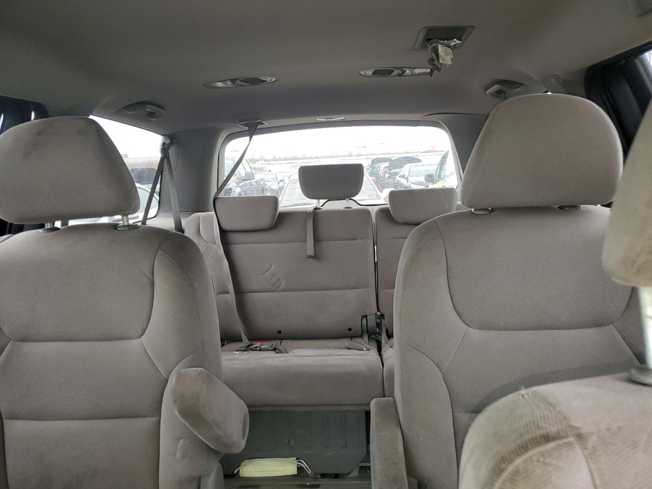 2010 Honda Odyssey - Image 10