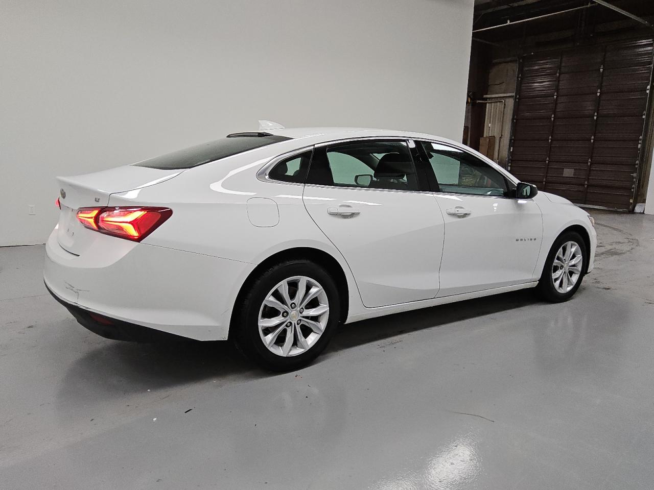 2022 Chevrolet Malibu - Image 3