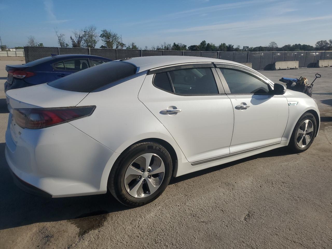 2014 Kia Optima - Image 3