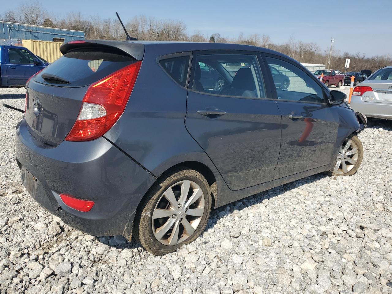 2013 Hyundai Accent - Image 3