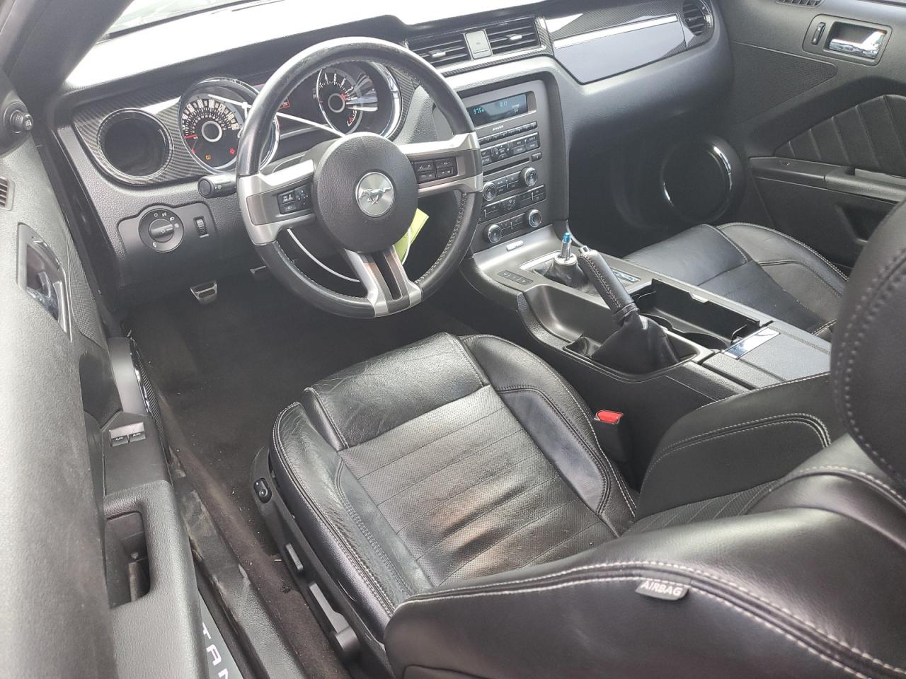 2013 Ford Mustang - Image 8