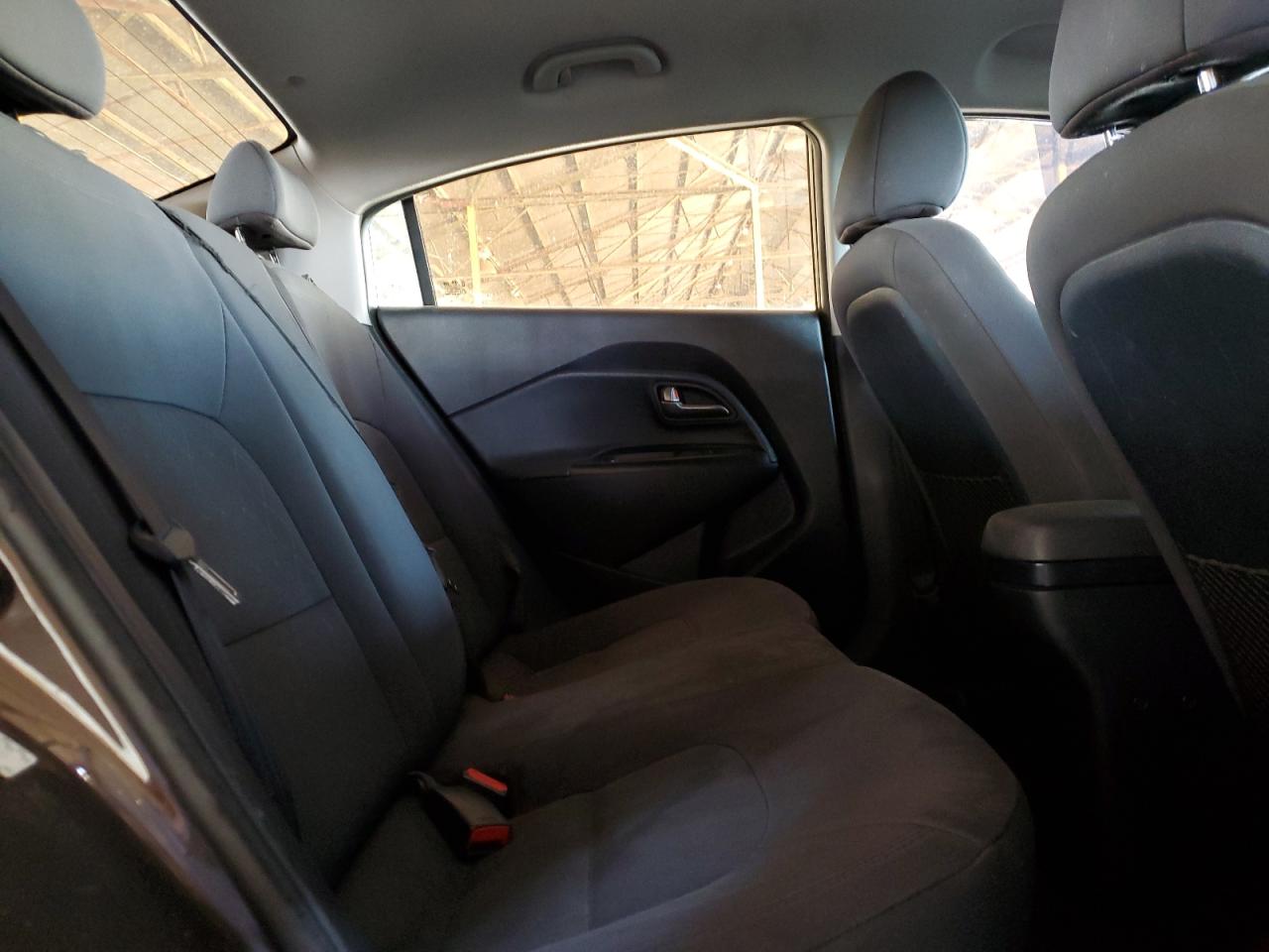 2016 Kia Rio - Image 10