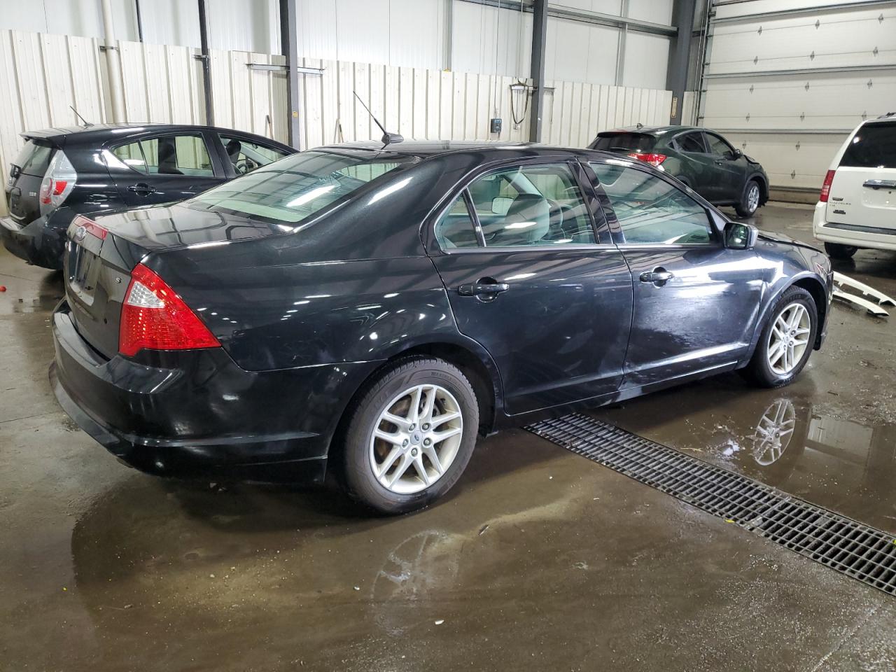2010 Ford Fusion - Image 3