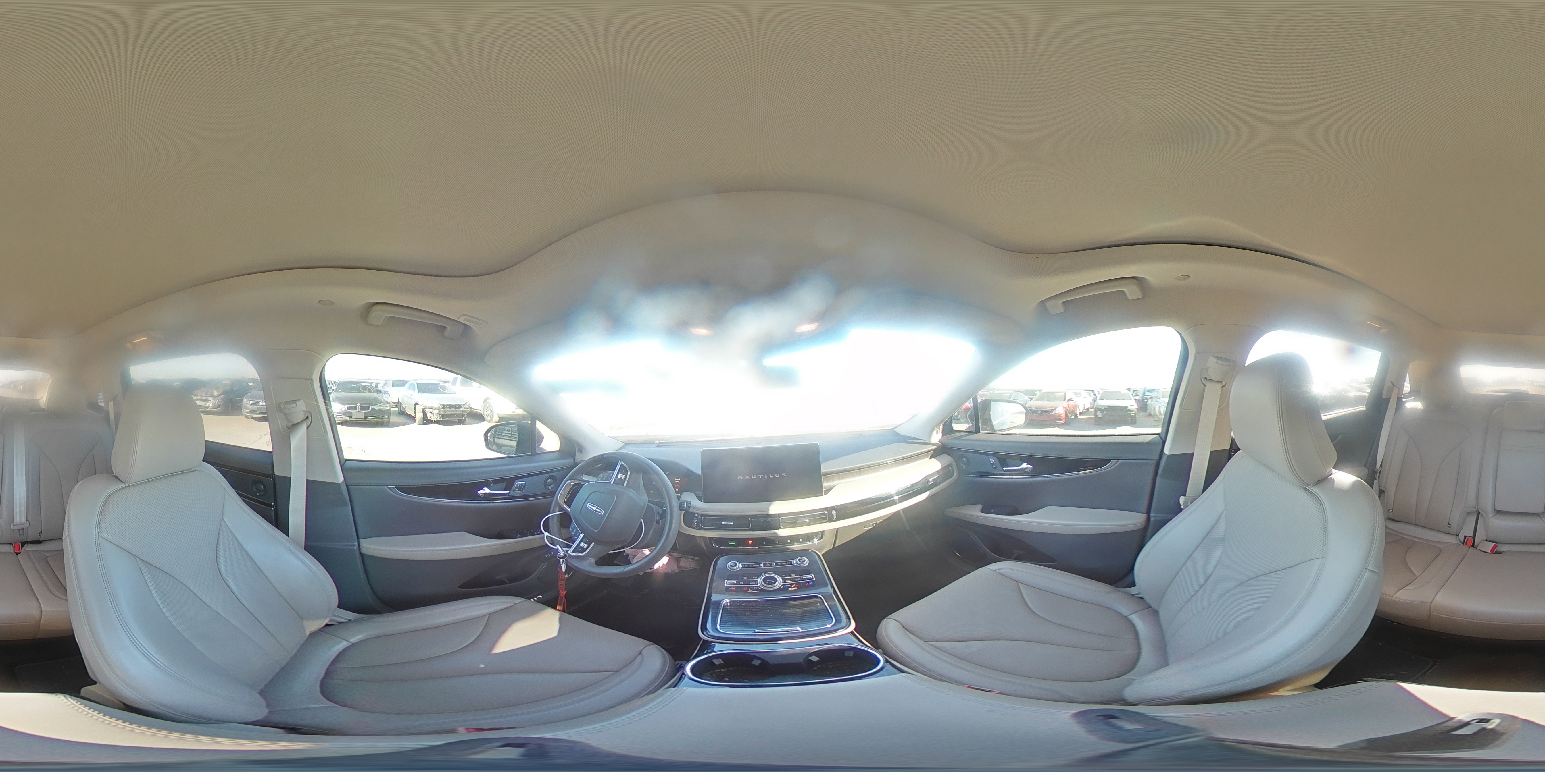 2021 Lincoln Nautilus - Image 13